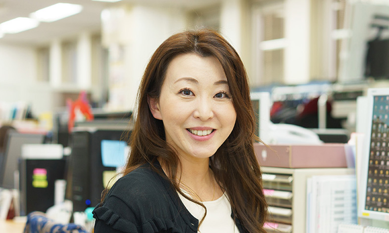 編成局管理部 足立 奈都子 Natsuko Adachi 2002年入社