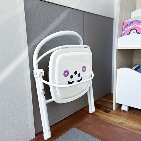 シナぷしゅ 折りたたみパイプイス