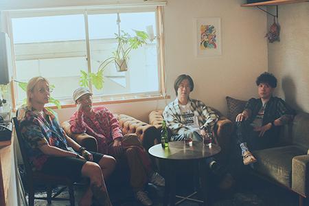 ストレイテナー